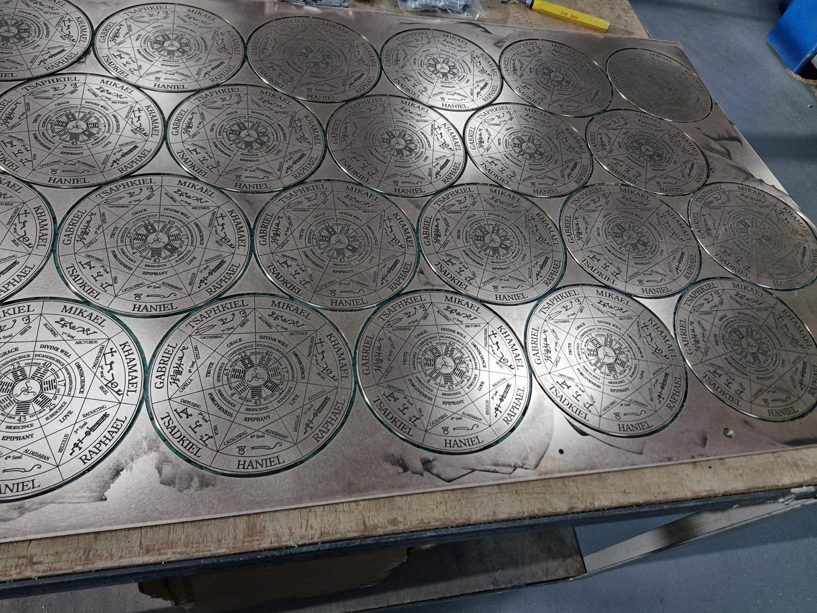 Cutting mandala disks